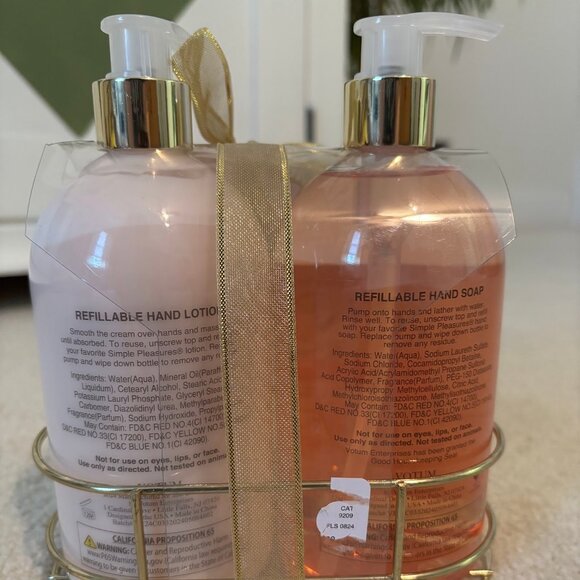NWT! Good Housekeeping 16 Oz Pumpkin Spice Hand Soap & Lotion Set - Picture 3 of 5
